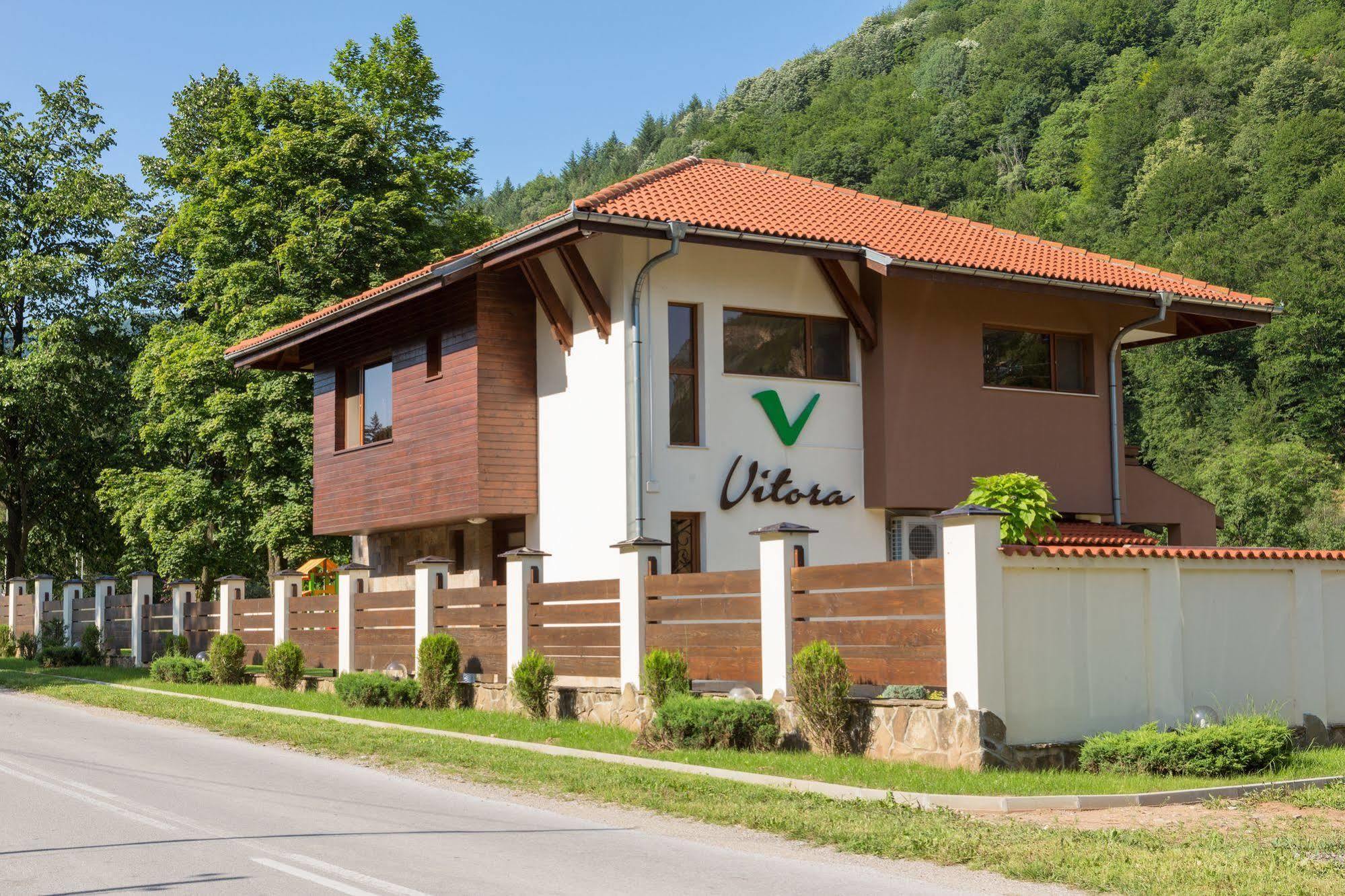 Guest House Vitora Ribaritsa Екстер'єр фото