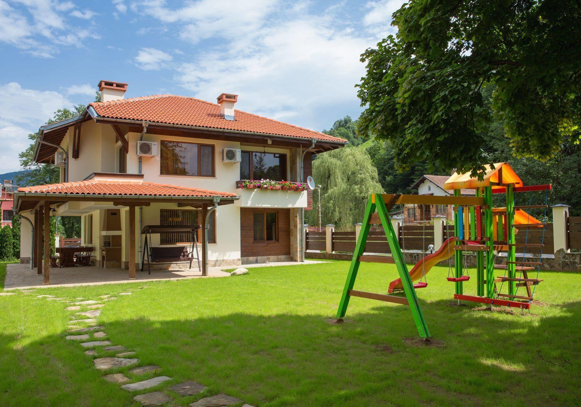 Guest House Vitora Ribaritsa Екстер'єр фото